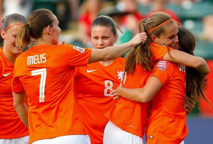 荷兰vs巴西女足直播